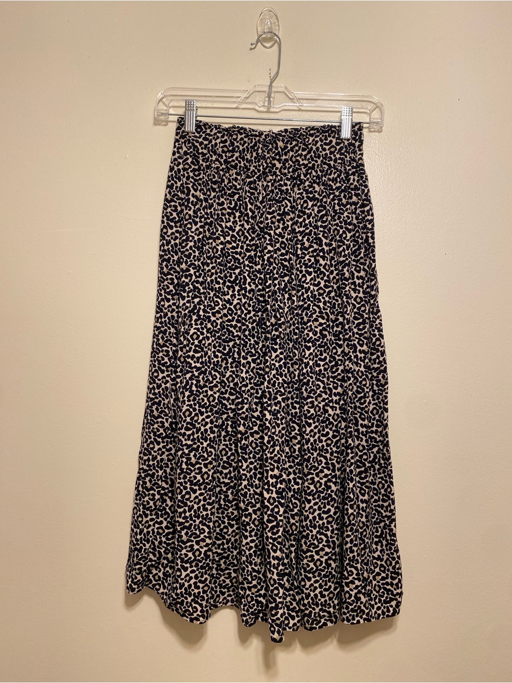 SEZANE Leopard Print Midi Skirt in Black and Cream. Size 34